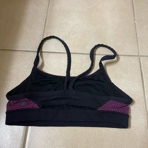 Lululemon size 8 sports bra
